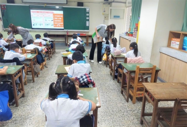 LINE_ALBUM_202_241202_27