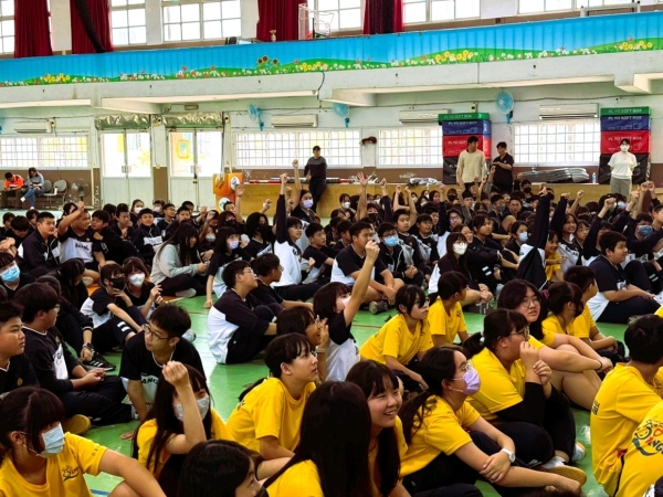 LINE_ALBUM_20250326宣秀南崗國中營養教育_250406_23