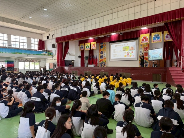 LINE_ALBUM_20250326宣秀南崗國中營養教育_250406_32